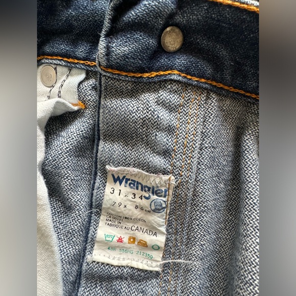 Wrangler Classic Vintage Boot Cut /Straight Leg High Rise Jeans Size 32x34” - Picture 4 of 4